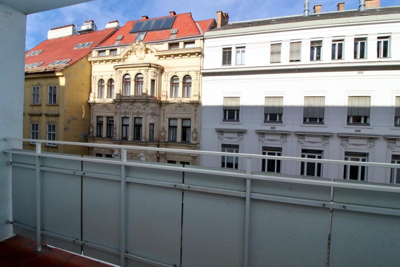 Balcony Apartment - Next To Opera Wien Eksteriør bilde